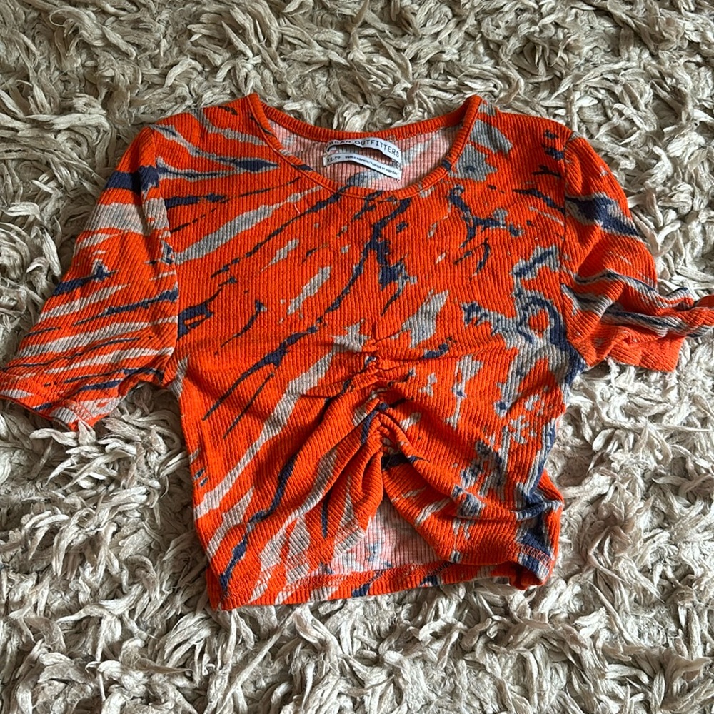 Urban Outfitters cropped tee shirt
